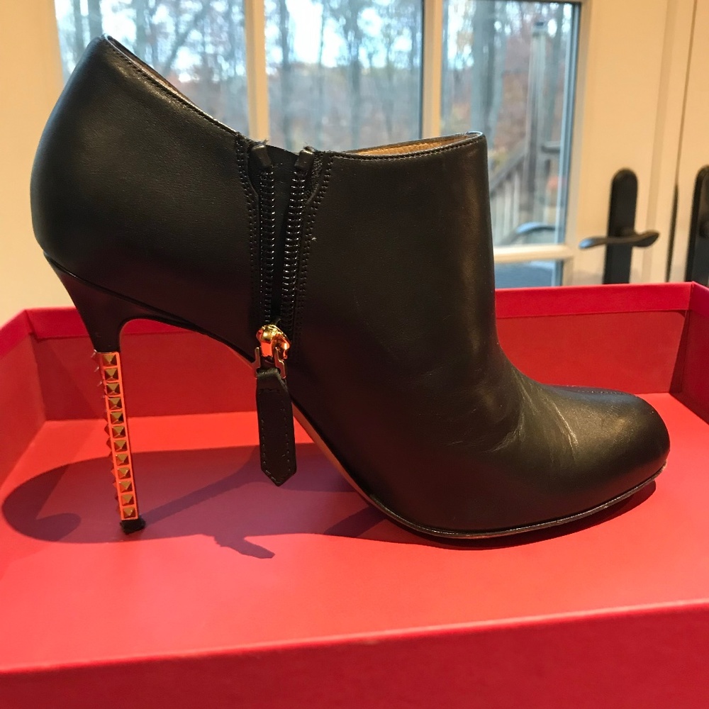 Valentino Shoe Bootie (38) - Excellent/Like New Condition